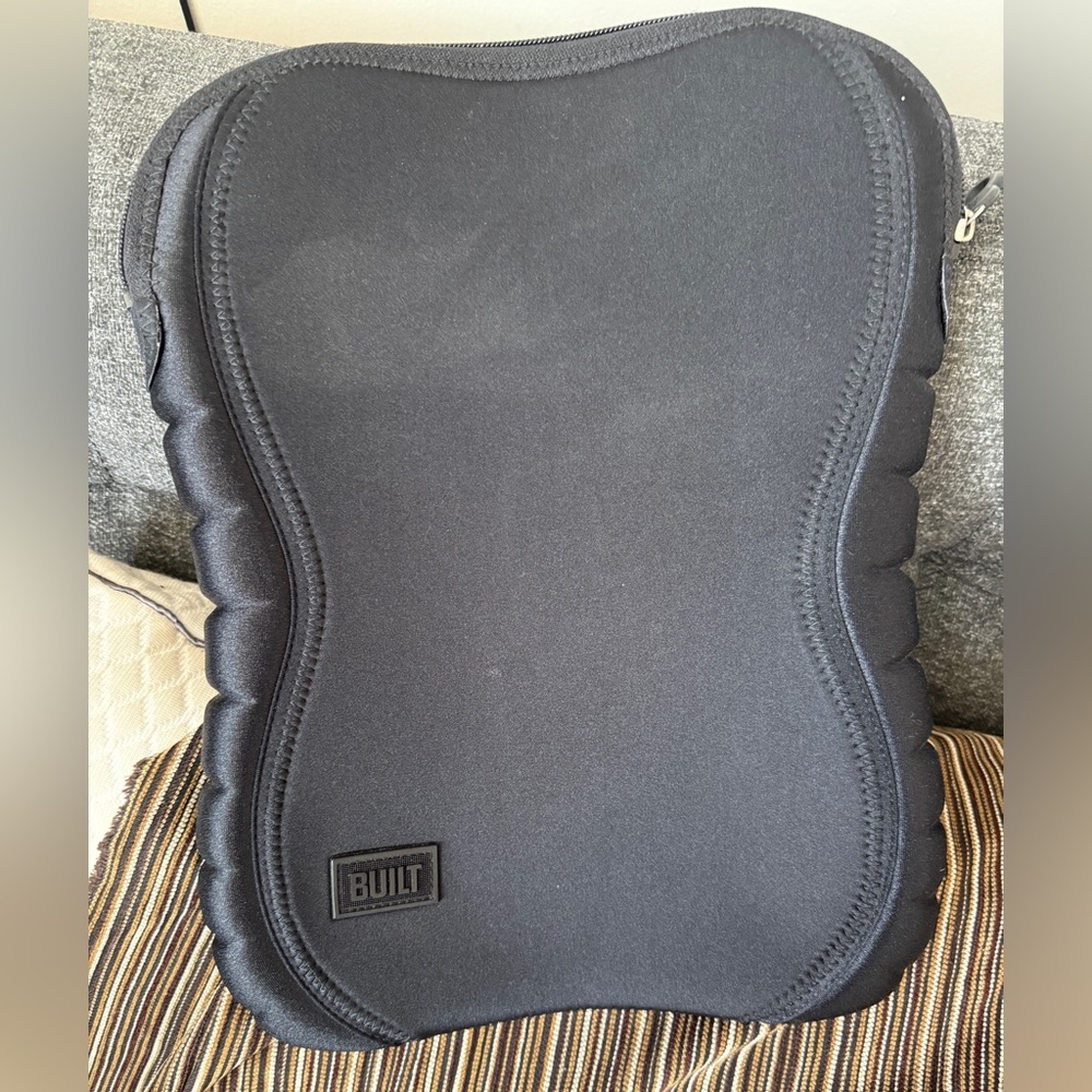 Built 520 MacBook Pro 13-14” Black Neoprene Laptop Sleeve
